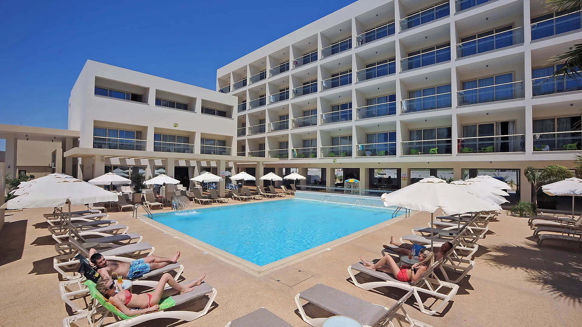 Nelia Gardens location