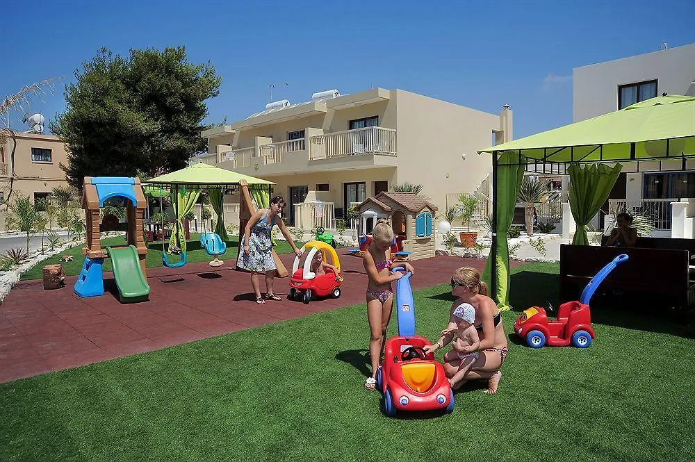 Nelia Gardens Hotel Ayia Napa 4*,